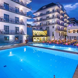Alhambra 4* Санта-Сусанна