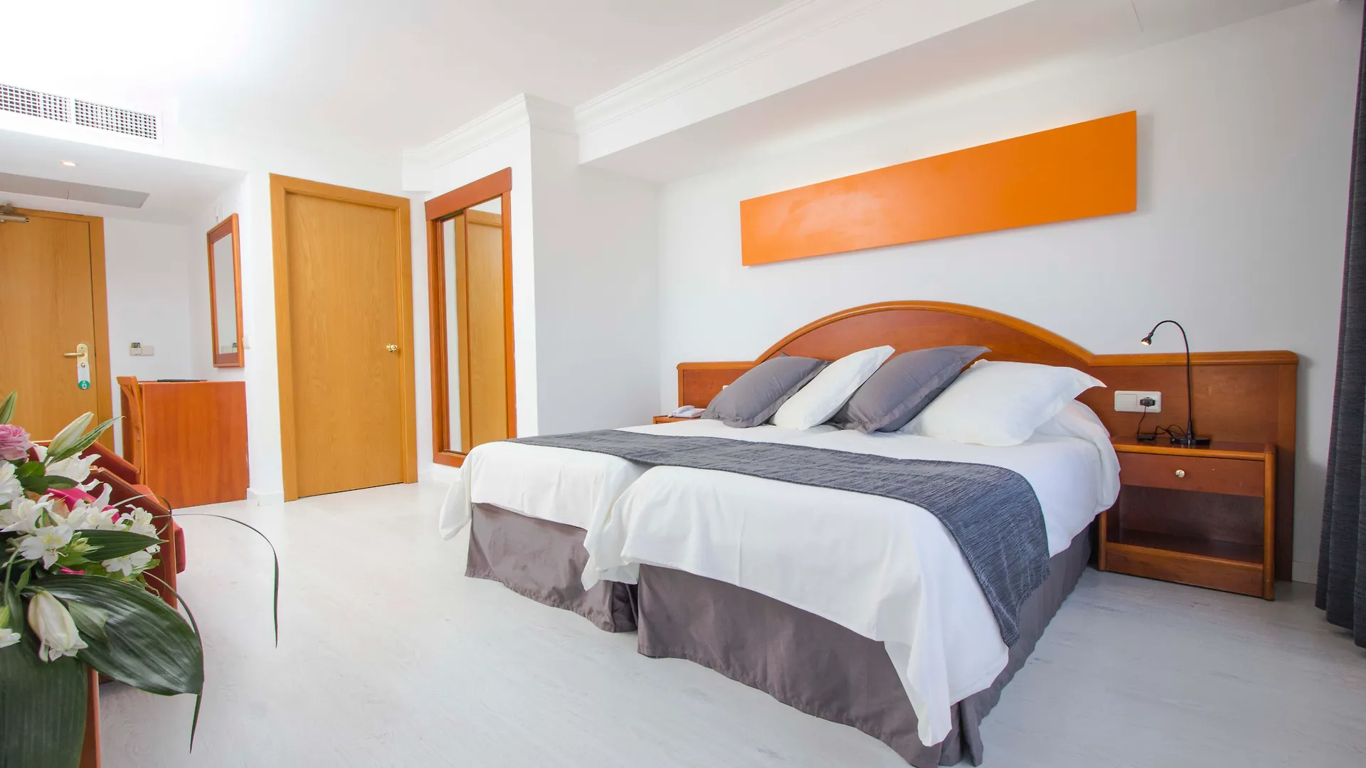 Hotel Sant Jordi Playa de Palma  4*, Playa de Palma (Mallorca) Spain